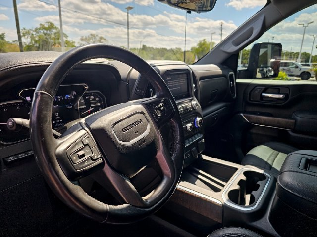 Used 2022 GMC Sierra 2500 Denali w/ Denali Black Diamond Edition AWD/4WD image 14