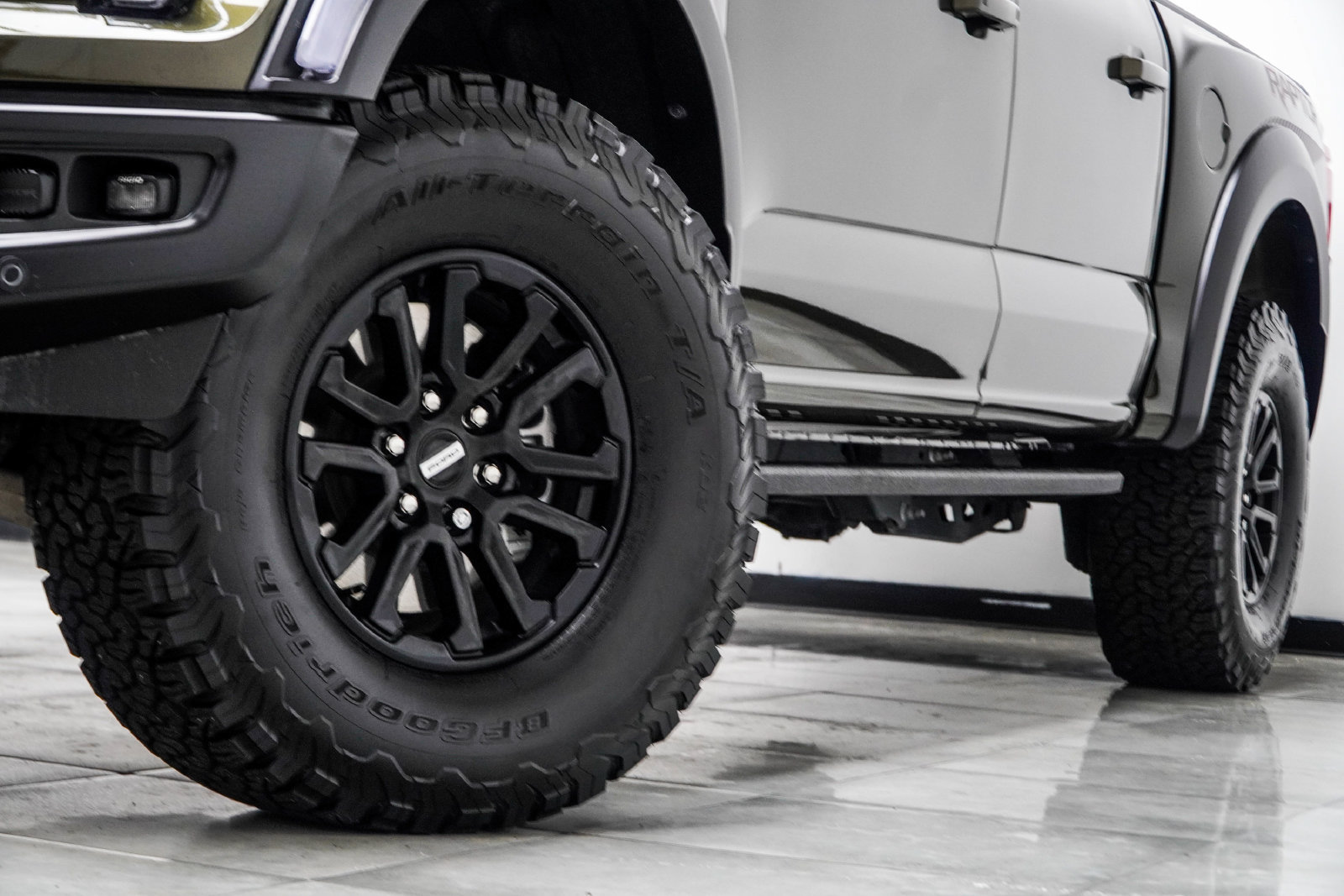 Used 2026 Ford F150 Raptor AWD/4WD image 6