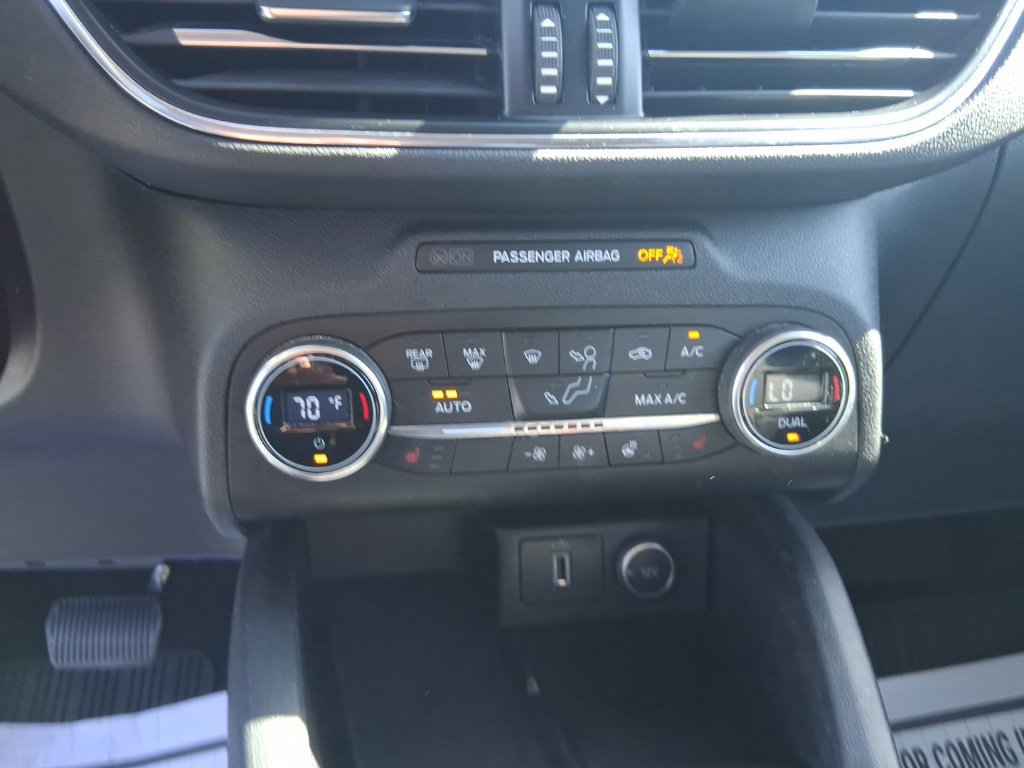 Used 2020 Ford Escape Titanium FWD image 24