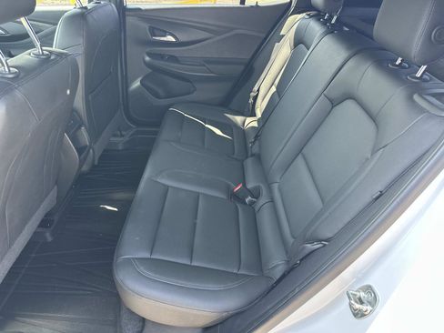 Used 2024 Buick Envista Sport Touring w/ Convenience I Package FWD image 11