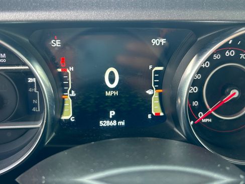 Used 2022 Jeep Gladiator Mojave w/ Trailer Tow Package AWD/4WD image 11