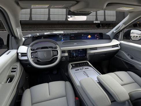 New 2026 Lincoln Navigator Reserve w/ Jet Appearance Package image 32