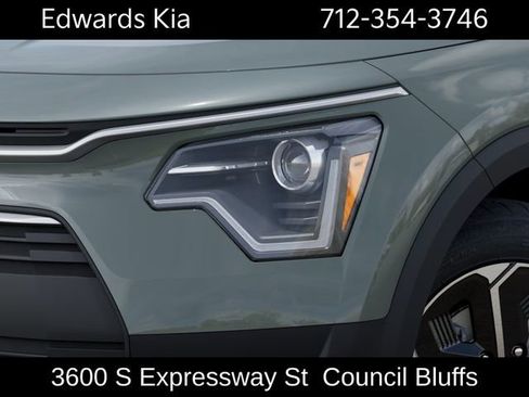 New 2026 Kia Niro EX FWD image 12