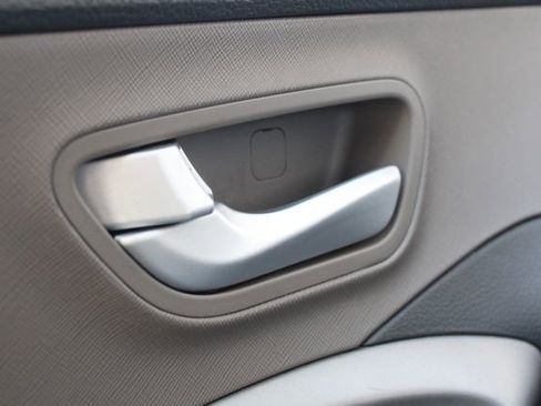 Used 2015 Hyundai Santa Fe Sport FWD image 5