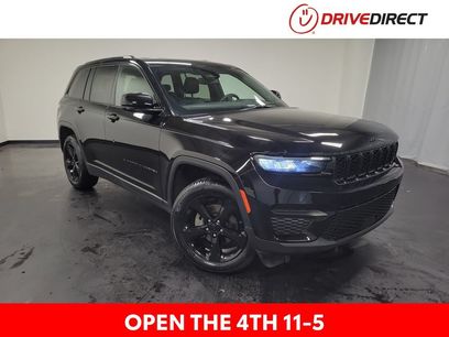 Used 2023 Jeep Grand Cherokee Altitude
