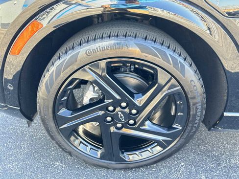 Certified 2024 Chevrolet Equinox EV RS image 32