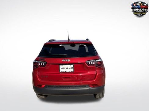 New 2026 Jeep Compass Latitude image 4