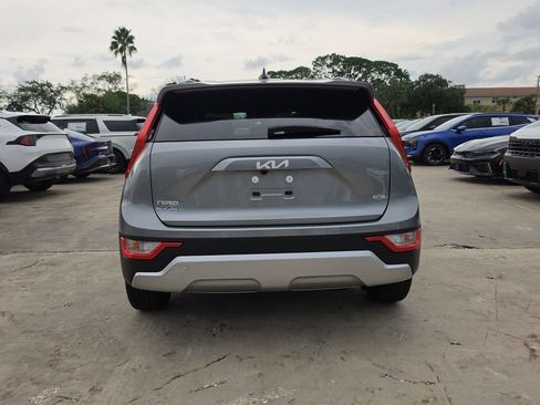 New 2026 Kia Niro EX FWD image 7