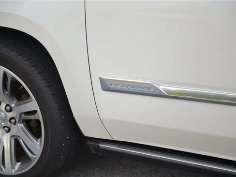 Used 2015 Cadillac Escalade Premium AWD/4WD image 55