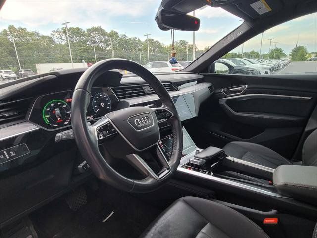 Used 2024 Audi Q8 e-tron Premium Plus w/ Premium Plus Package AWD/4WD image 11