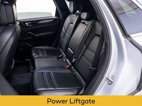 Used 2023 Porsche Cayenne AWD/4WD image 19