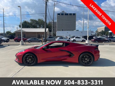 Used 2021 Chevrolet Corvette Stingray Preferred Cpe w/ Z51 Performance Package RWD image 2