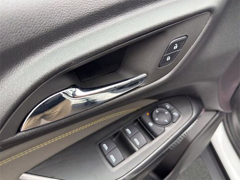 Used 2025 Chevrolet Trax ACTIV w/ Driver Confidence Package image 12