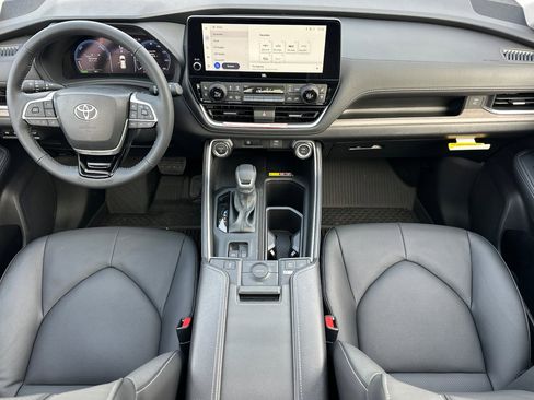 New 2026 Toyota Grand Highlander Limited image 11