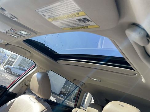 Used 2018 Subaru Outback 2.5i Limited image 19