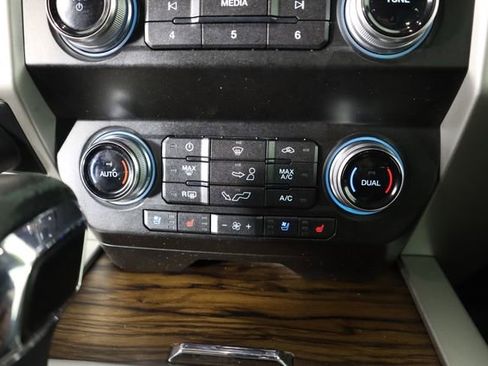 Used 2019 Ford F150 Lariat w/ Equipment Group 502A Luxury image 58