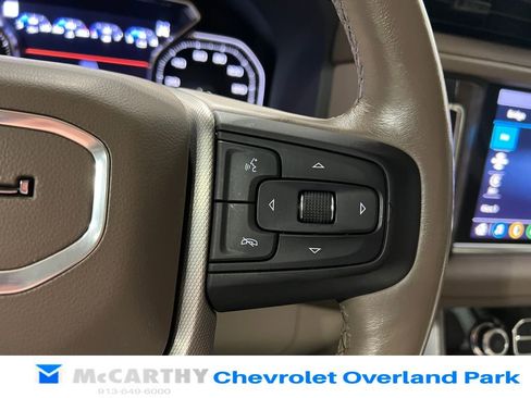 Used 2021 GMC Yukon Denali w/ Denali Premium Package AWD/4WD image 15