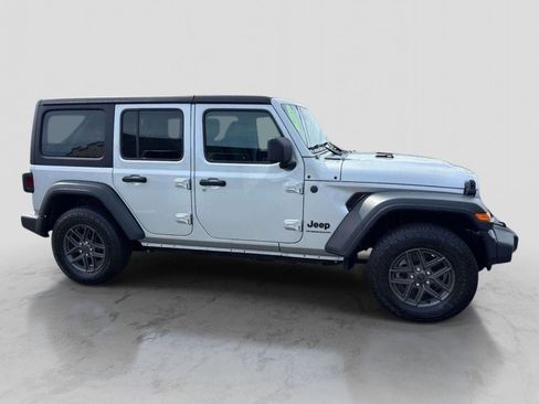 Used 2024 Jeep Wrangler Unlimited Sport AWD/4WD image 6