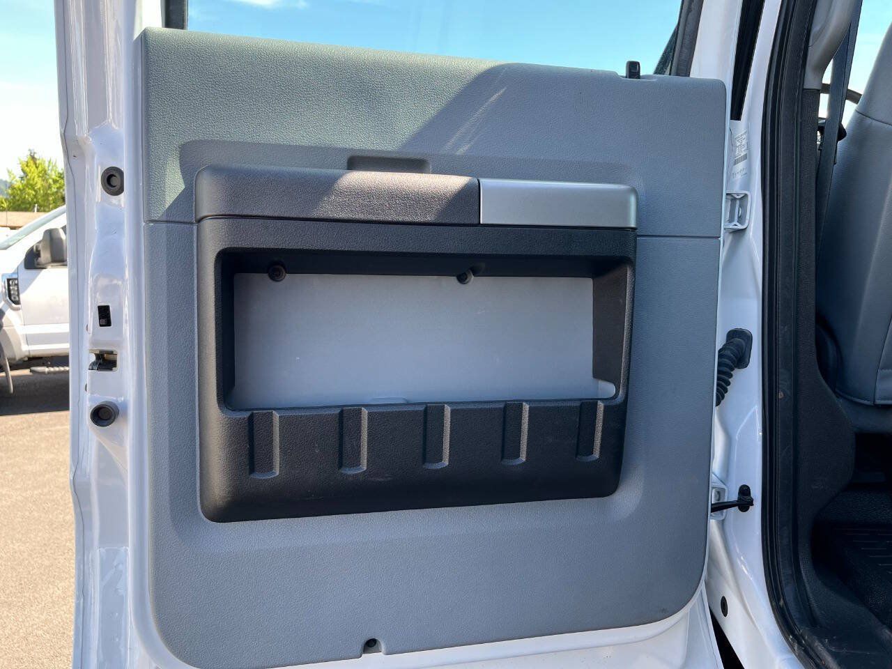 Used 2023 Ford F750 2WD Crew Cab Super Duty image 15