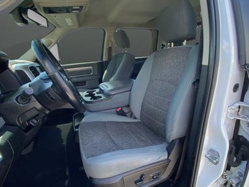 Used 2019 RAM 1500 Big Horn AWD/4WD image 9