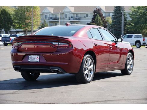 Used 2020 Dodge Charger SXT image 3