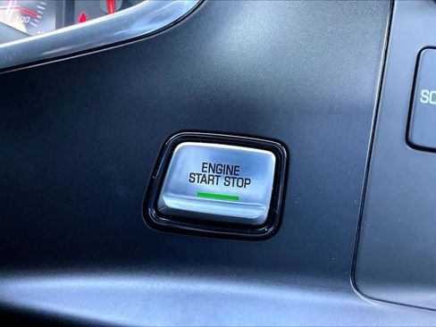 Used 2019 Chevrolet Corvette Stingray Coupe w/ Carbon Flash Badge Package RWD image 27