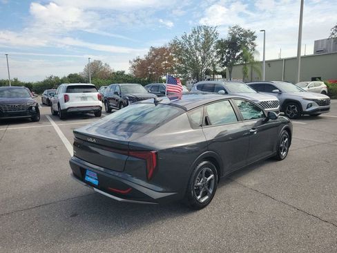 Used 2025 Kia K4 LXS image 11