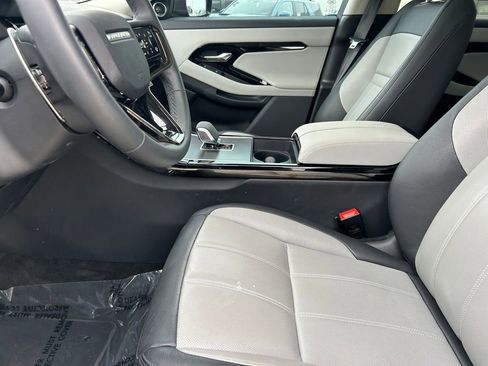 Used 2024 Land Rover Range Rover Evoque Dynamic SE image 11