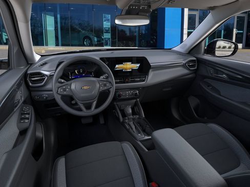 New 2026 Chevrolet TrailBlazer LT w/ Driver Confidence Package FWD image 15