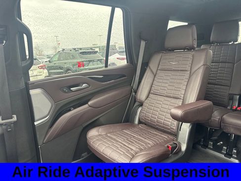 Used 2023 Cadillac Escalade Premium Luxury Platinum image 13