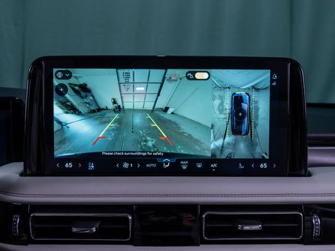 Used 2026 Lincoln Aviator AWD w/ Jet Appearance Package image 27