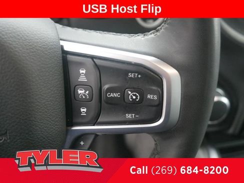 Used 2025 RAM 1500 Big Horn AWD/4WD image 26
