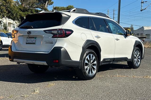 Used 2023 Subaru Outback Touring XT AWD/4WD image 3