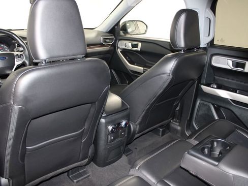 Used 2023 Ford Explorer Limited image 27