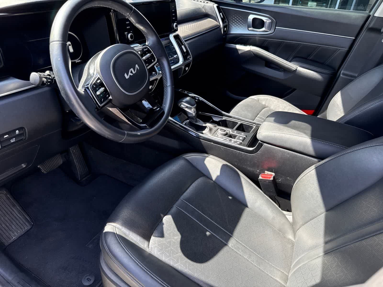 Used 2023 Kia Sorento SX AWD/4WD image 21