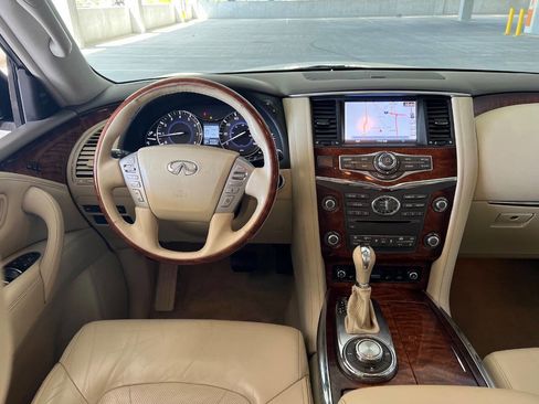 Used 2016 INFINITI QX80 4WD w/ Deluxe Technology Package image 12