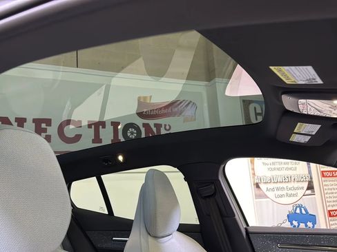 Used 2025 Volvo EX30 Ultra w/ Climate Package AWD/4WD image 19