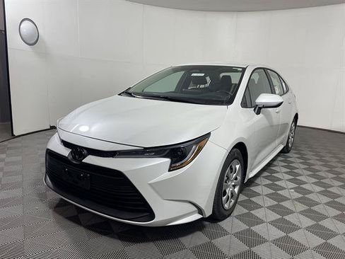 New 2026 Toyota Corolla LE FWD image 3