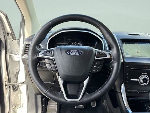 Used 2018 Ford Edge Sport w/ Technology Package image 42