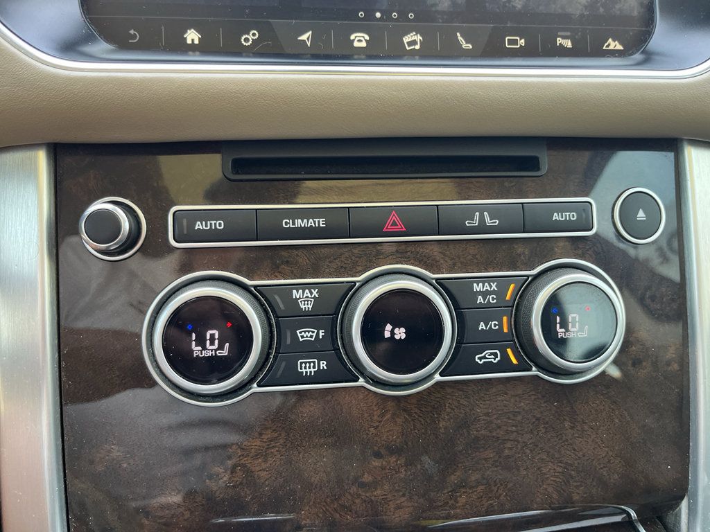 Used 2017 Land Rover Range Rover HSE AWD/4WD image 24