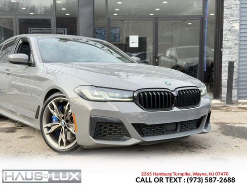 Used 2022 BMW M550i xDrive w/ Executive Package image 2