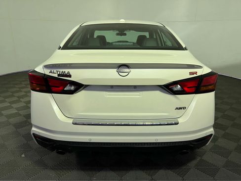 Certified 2023 Nissan Altima 2.5 SR w/ SR Premium Package AWD/4WD image 6