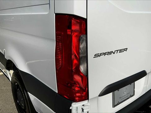 Used 2026 Mercedes-Benz Sprinter 2500 image 19