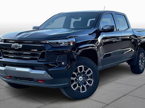 Certified 2025 Chevrolet Colorado Z71 w/ Technology Package image 2