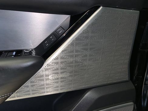 Used 2020 Land Rover Range Rover Velar R-Dynamic HSE image 15