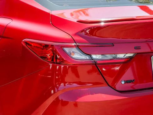 Used 2025 Toyota Camry SE w/ Multimedia Upgrade Package FWD image 7