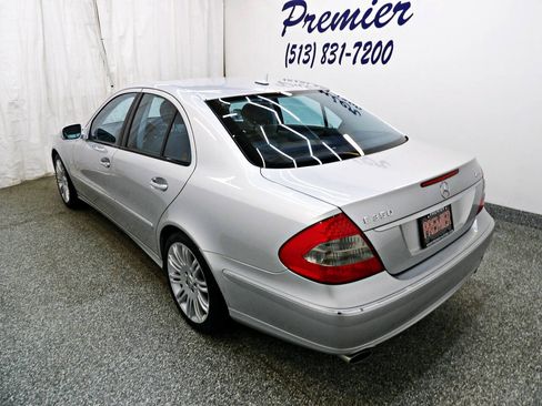 Used 2007 Mercedes-Benz E 350 4MATIC Sedan image 4
