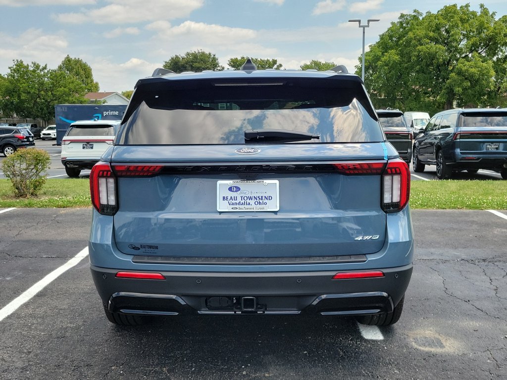 New 2026 Ford Explorer ST-Line w/ ST-Line Street Pack AWD/4WD image 5