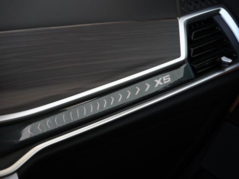 New 2026 BMW X5 xDrive50e image 19