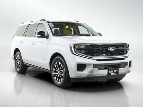 Used 2025 Ford Expedition Platinum AWD/4WD image 8